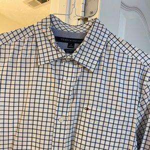 Tommy Men dress up shirt